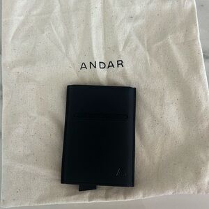Brand new Andar the Pilot wallet in black